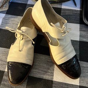 Bally Maui Leather Oxfords